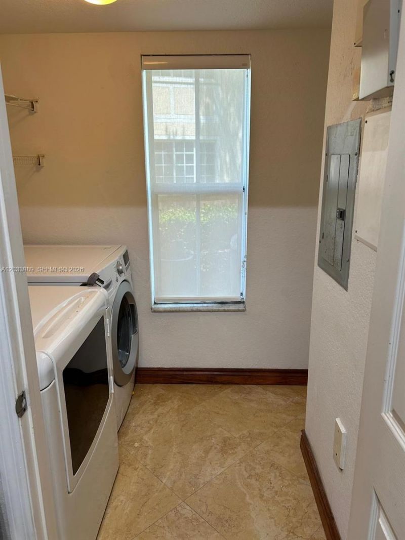 2516 Centergate Dr , Unit 102, Miramar, FL 33025 Photo