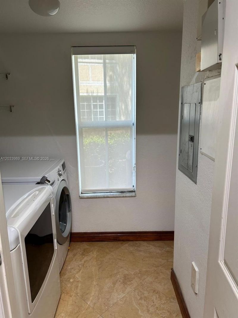 2516 Centergate Dr , Unit 102, Miramar, FL 33025 Photo