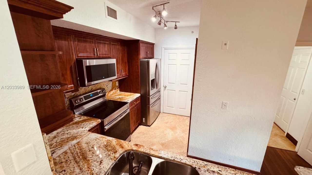 2516 Centergate Dr , Unit 102, Miramar, FL 33025 Photo