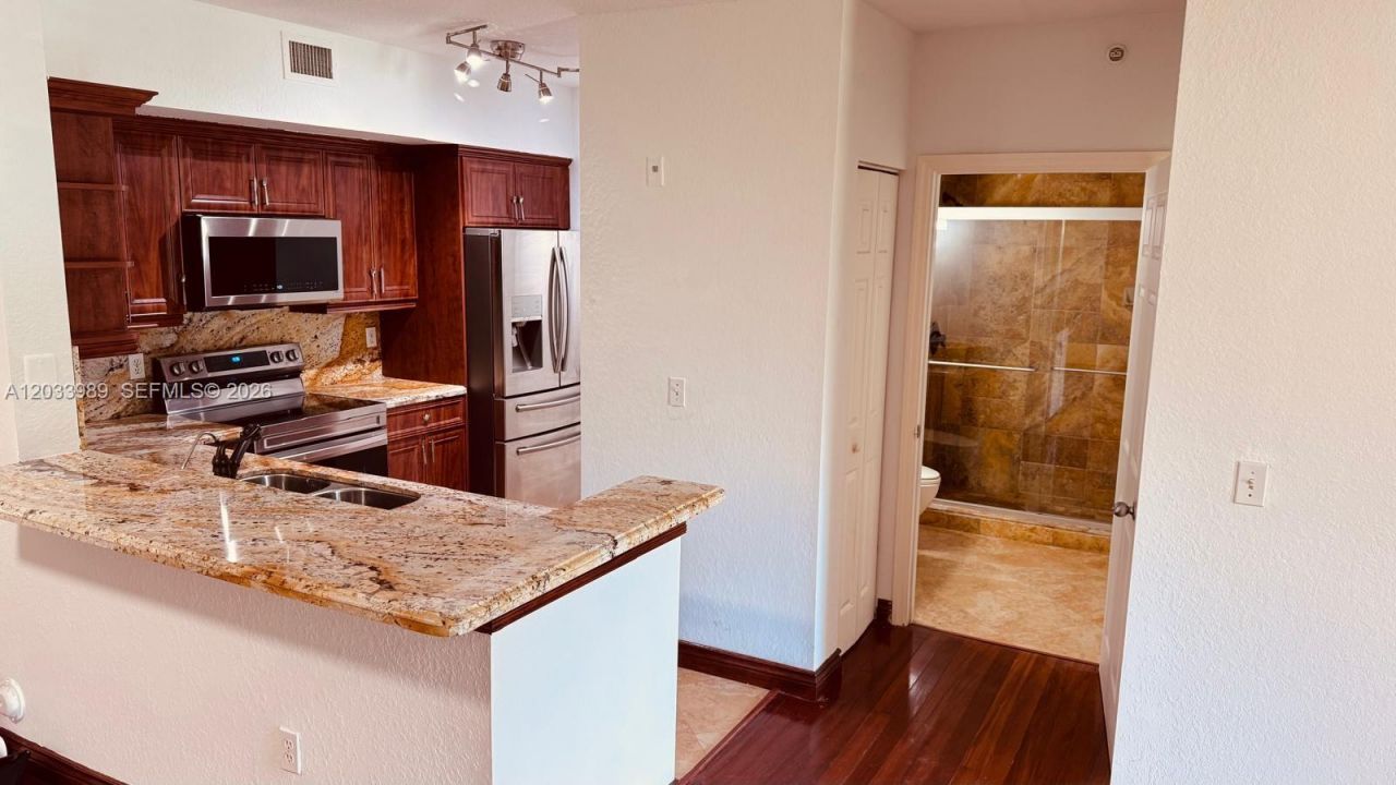 2516 Centergate Dr , Unit 102, Miramar, FL 33025 Photo