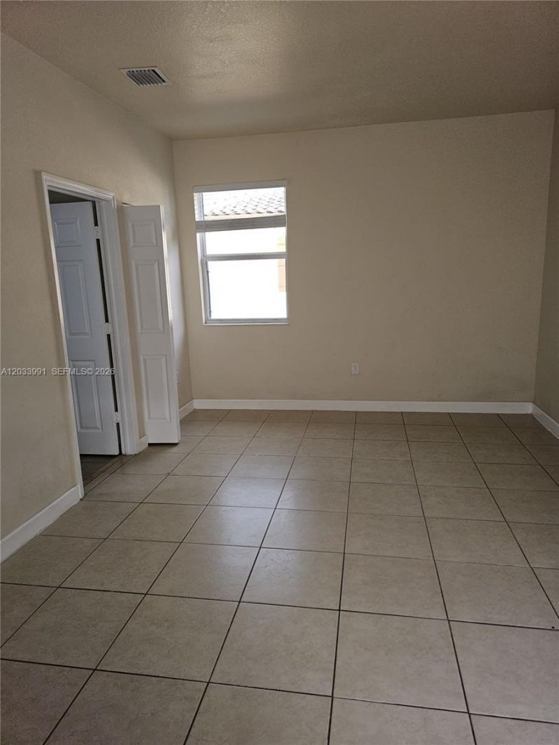17066 SW 95th Ter , Miami, FL 33196 Photo