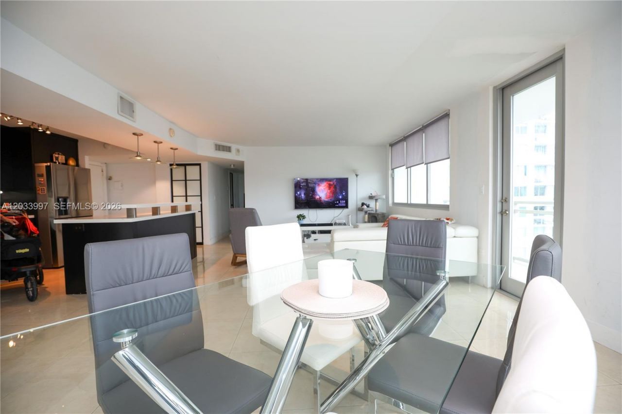 7135 Collins Ave, Unit 735, Miami Beach, FL 33141 Photo