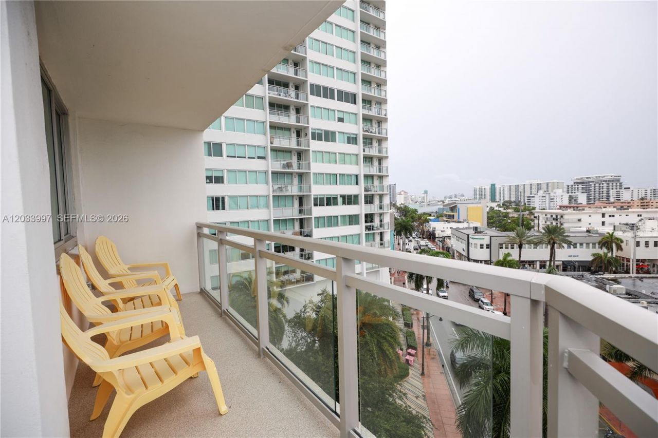 7135 Collins Ave, Unit 735, Miami Beach, FL 33141 Photo