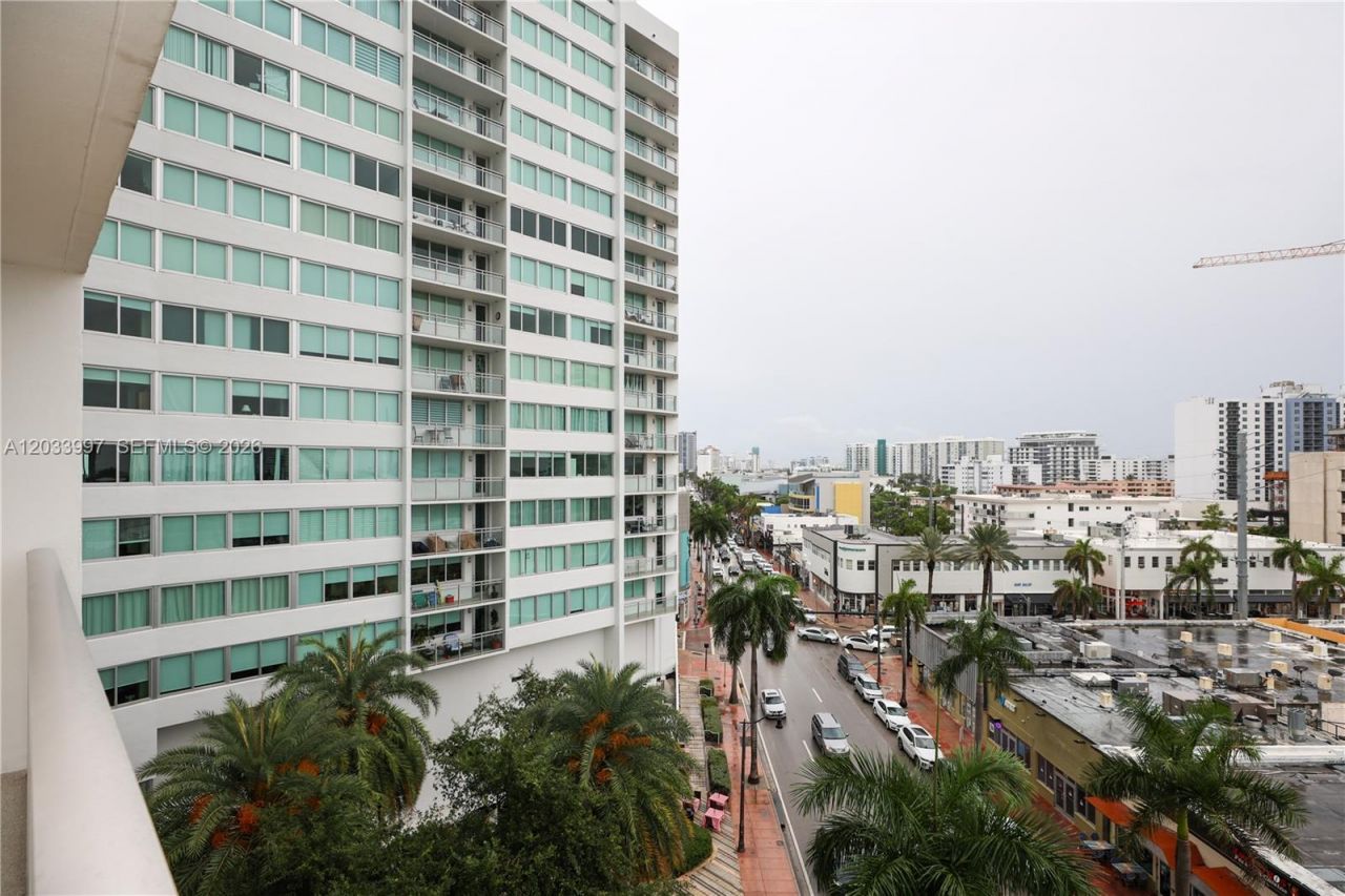 7135 Collins Ave, Unit 735, Miami Beach, FL 33141 Photo