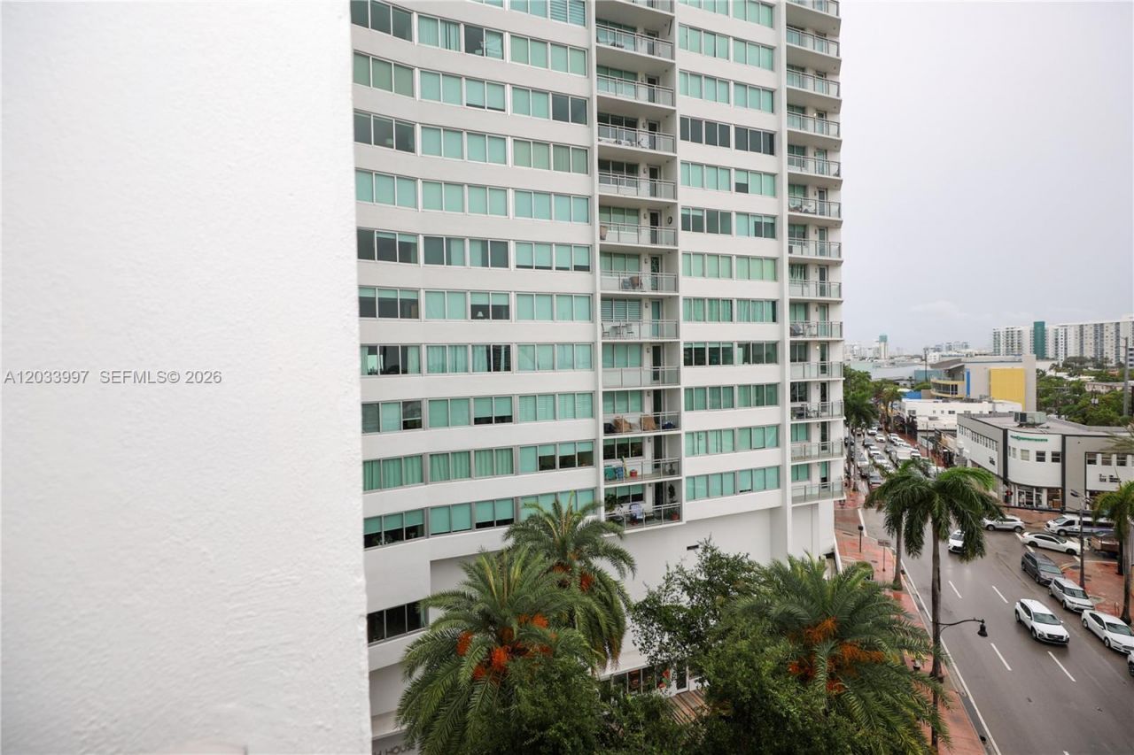 7135 Collins Ave, Unit 735, Miami Beach, FL 33141 Photo