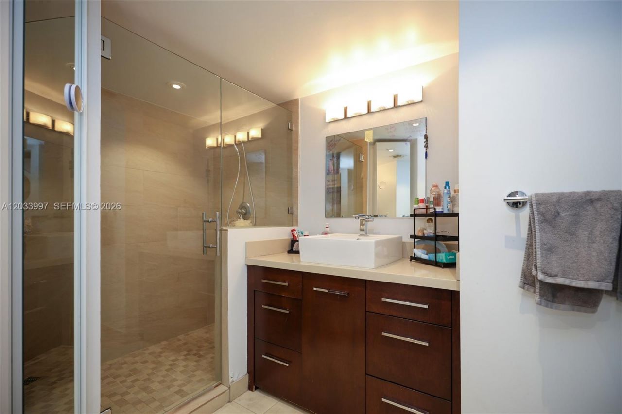 7135 Collins Ave, Unit 735, Miami Beach, FL 33141 Photo