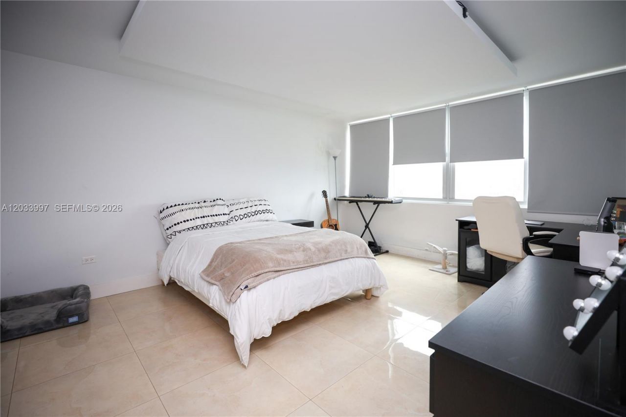 7135 Collins Ave, Unit 735, Miami Beach, FL 33141 Photo