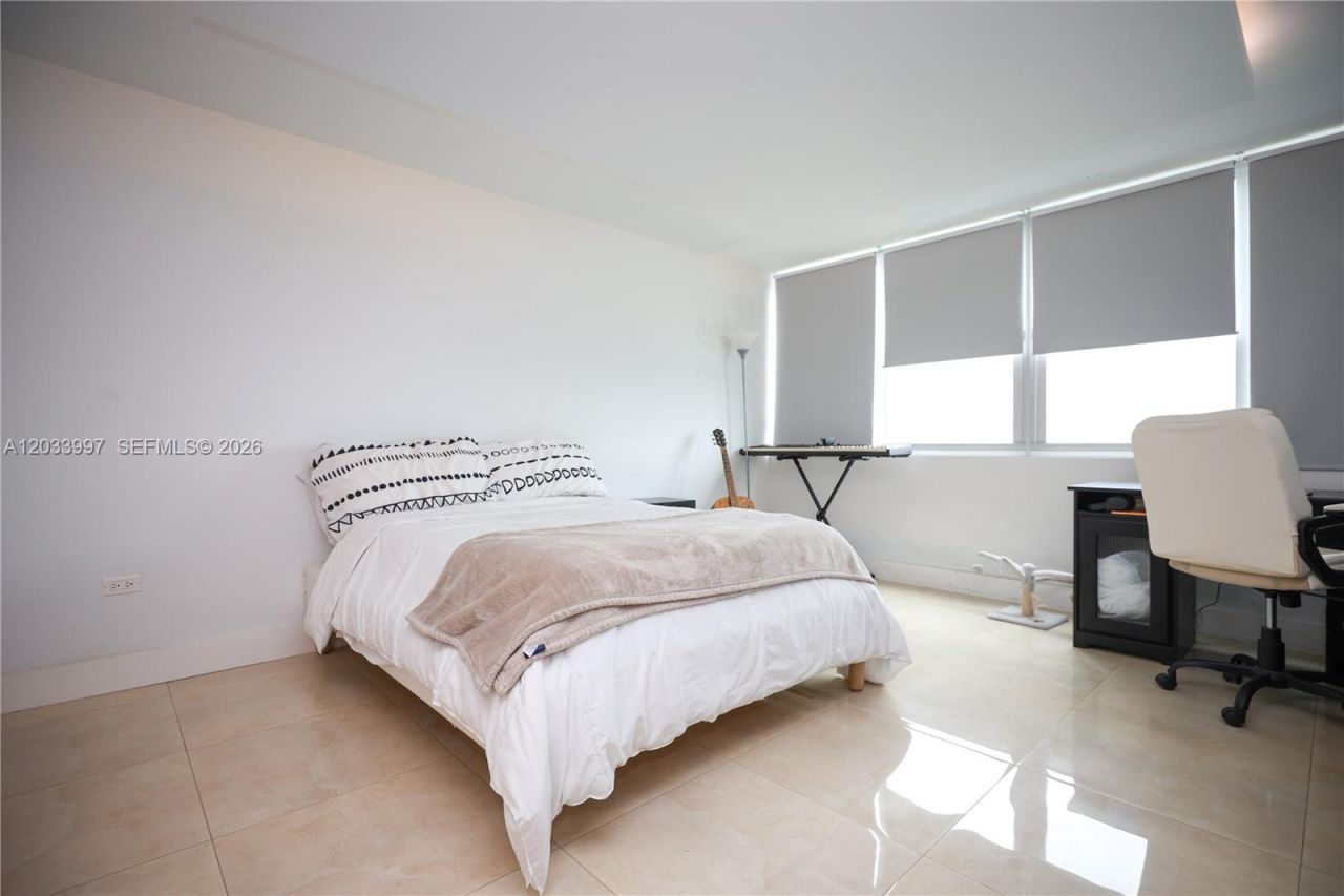 7135 Collins Ave, Unit 735, Miami Beach, FL 33141 Photo
