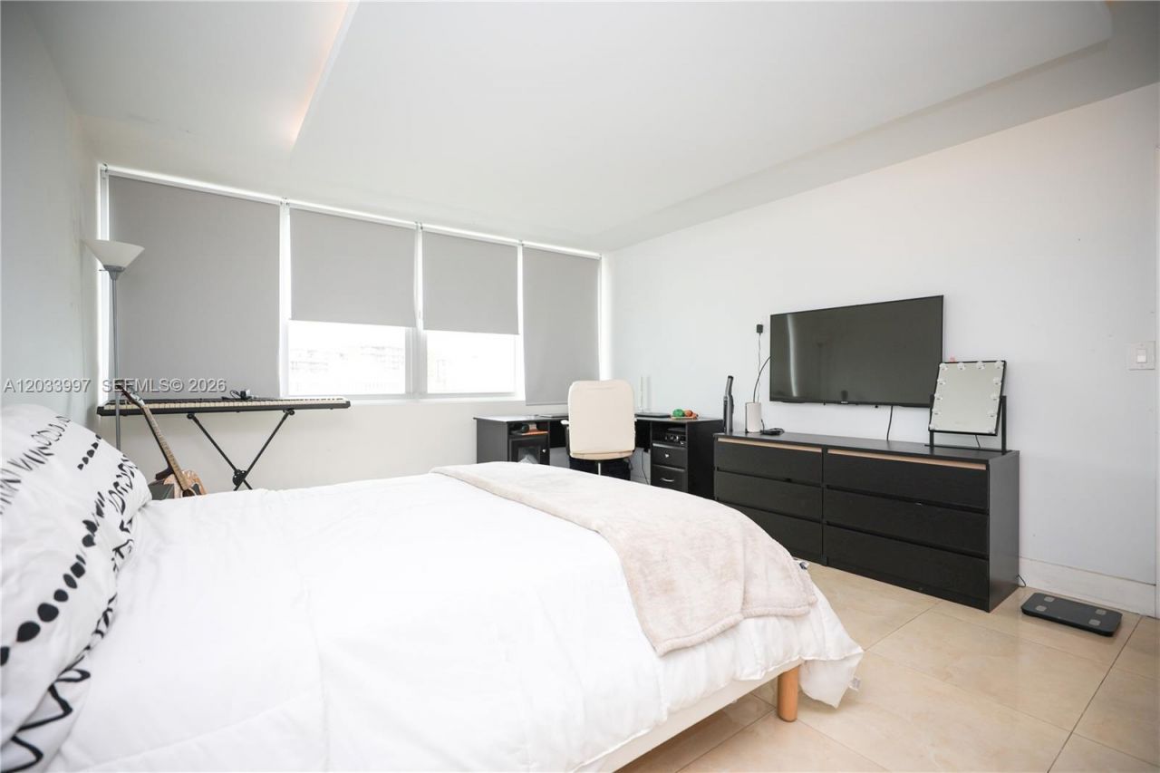 7135 Collins Ave, Unit 735, Miami Beach, FL 33141 Photo