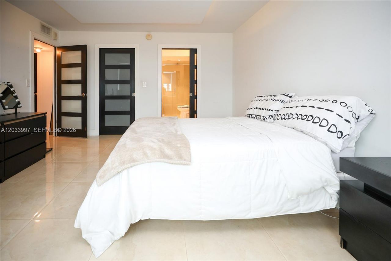 7135 Collins Ave, Unit 735, Miami Beach, FL 33141 Photo