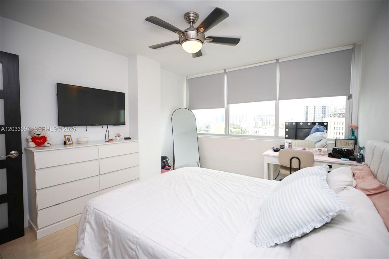 7135 Collins Ave, Unit 735, Miami Beach, FL 33141 Photo