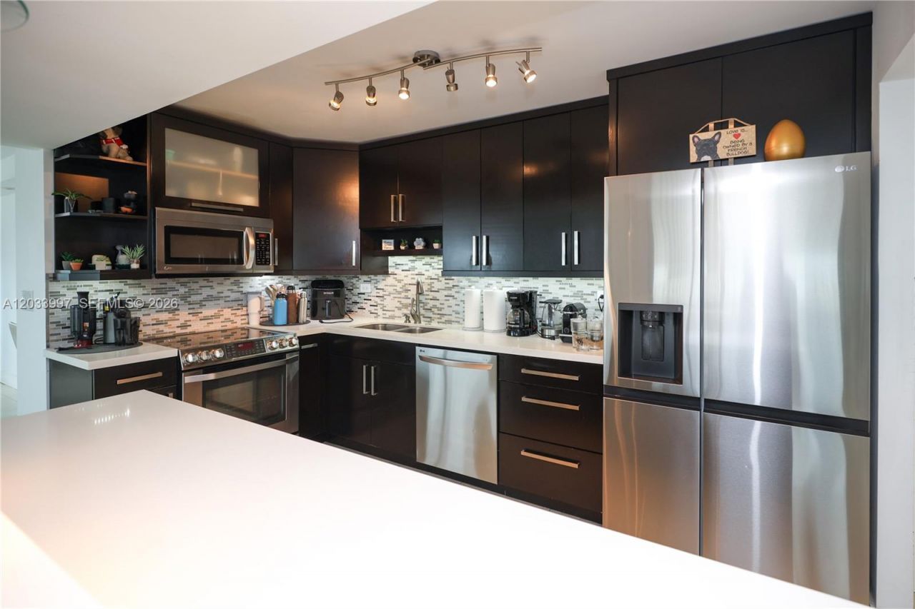 7135 Collins Ave, Unit 735, Miami Beach, FL 33141 Photo