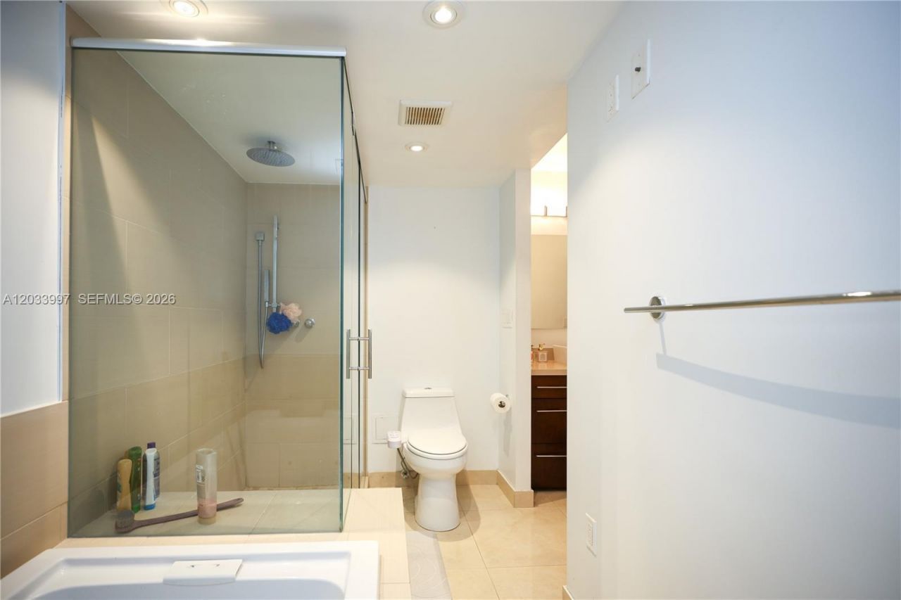 7135 Collins Ave, Unit 735, Miami Beach, FL 33141 Photo