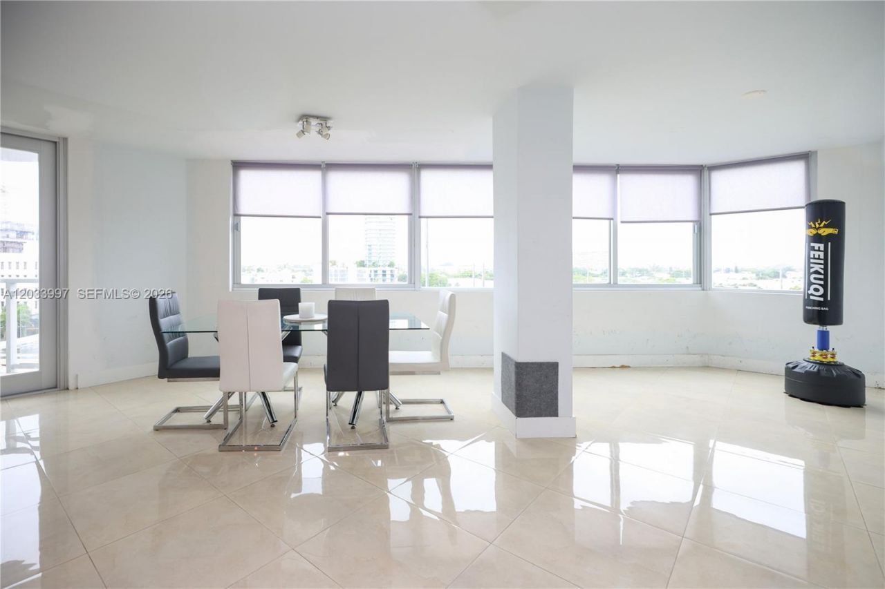 7135 Collins Ave, Unit 735, Miami Beach, FL 33141 Photo