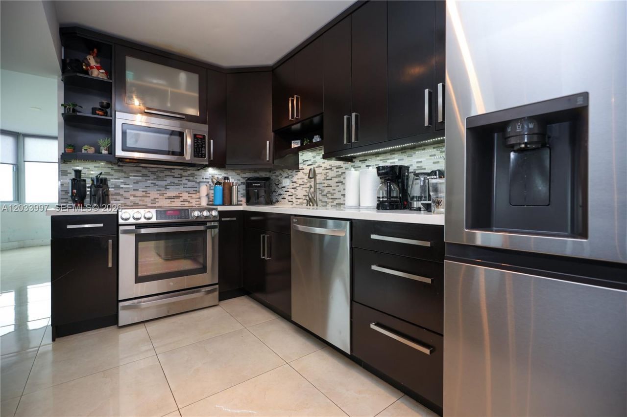 7135 Collins Ave, Unit 735, Miami Beach, FL 33141 Photo