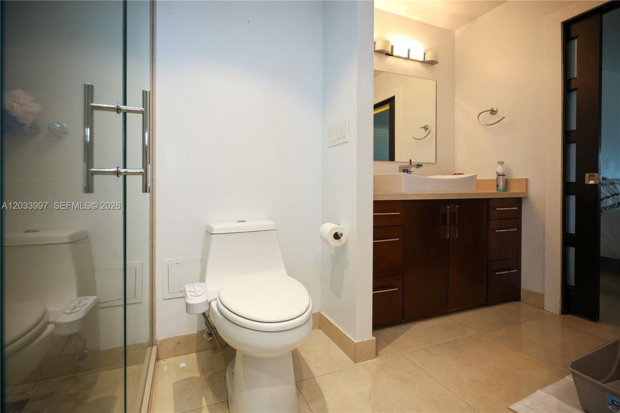 7135 Collins Ave, Unit 735, Miami Beach, FL 33141 Photo