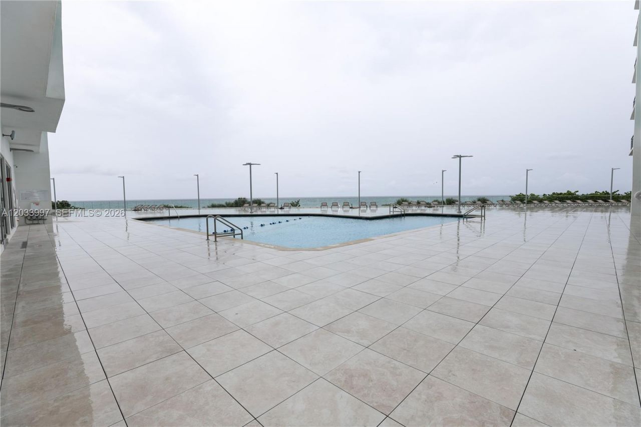 7135 Collins Ave, Unit 735, Miami Beach, FL 33141 Photo
