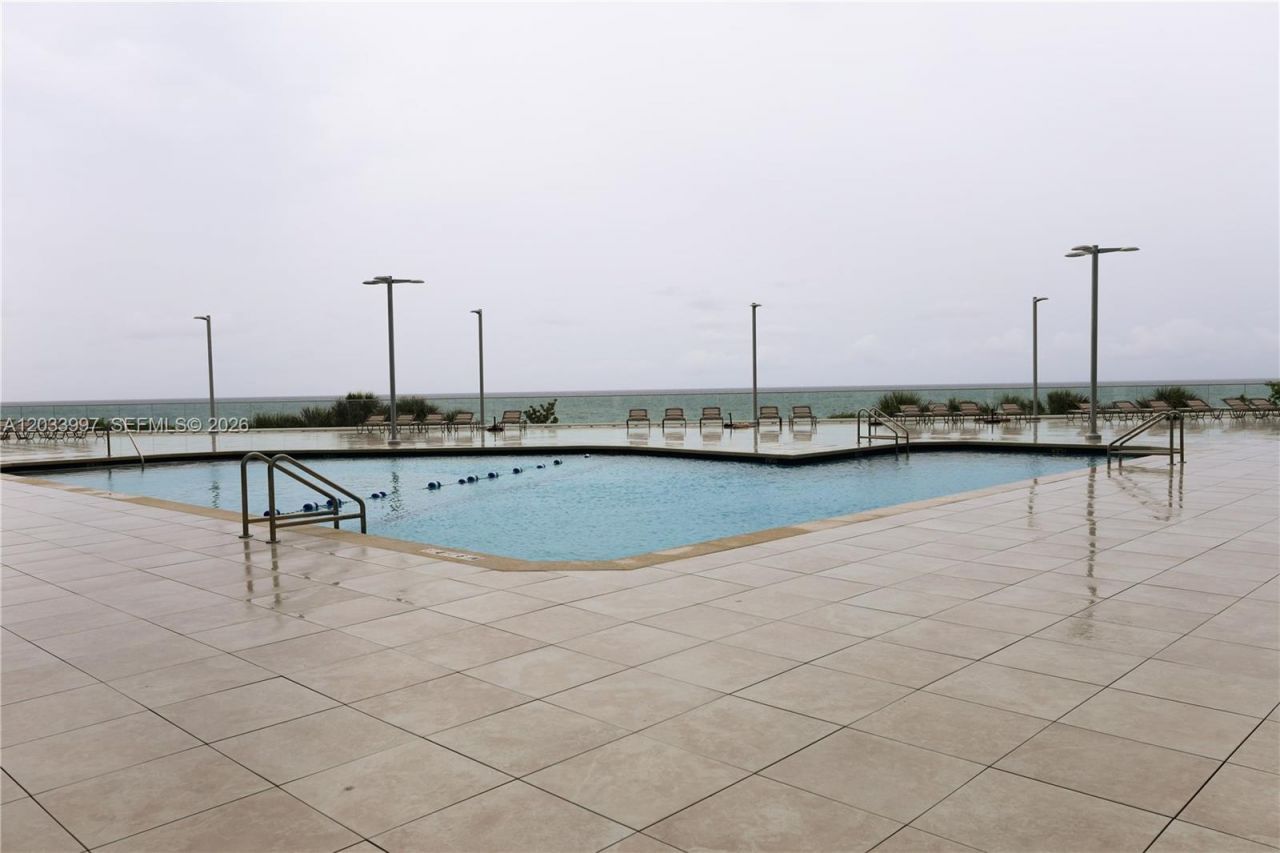 7135 Collins Ave, Unit 735, Miami Beach, FL 33141 Photo