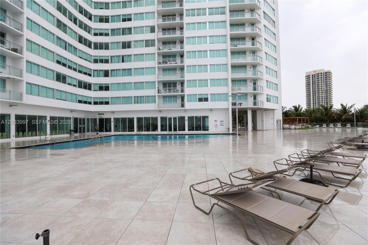 7135 Collins Ave, Unit 735, Miami Beach, FL 33141 Photo