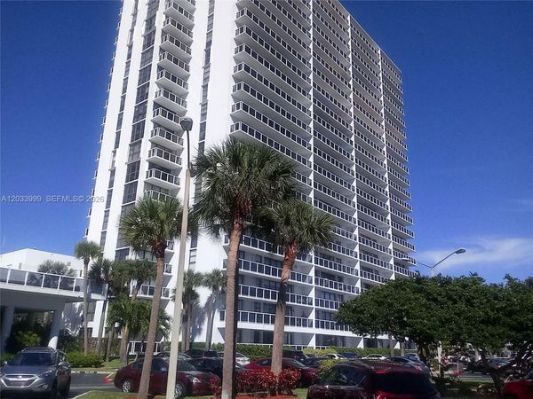 20505 E Country Club Dr , Unit 237, Aventura, FL 33180