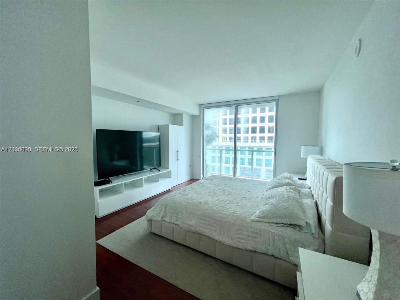 500 Brickell Ave , Unit 1410, Miami, FL 33131 Photo