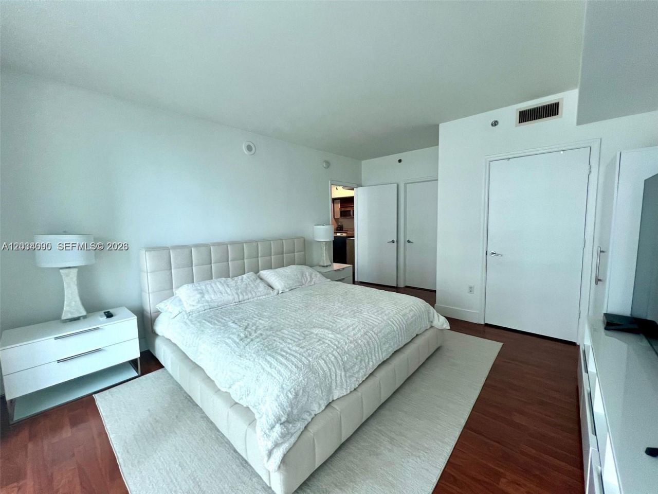 500 Brickell Ave , Unit 1410, Miami, FL 33131 Photo