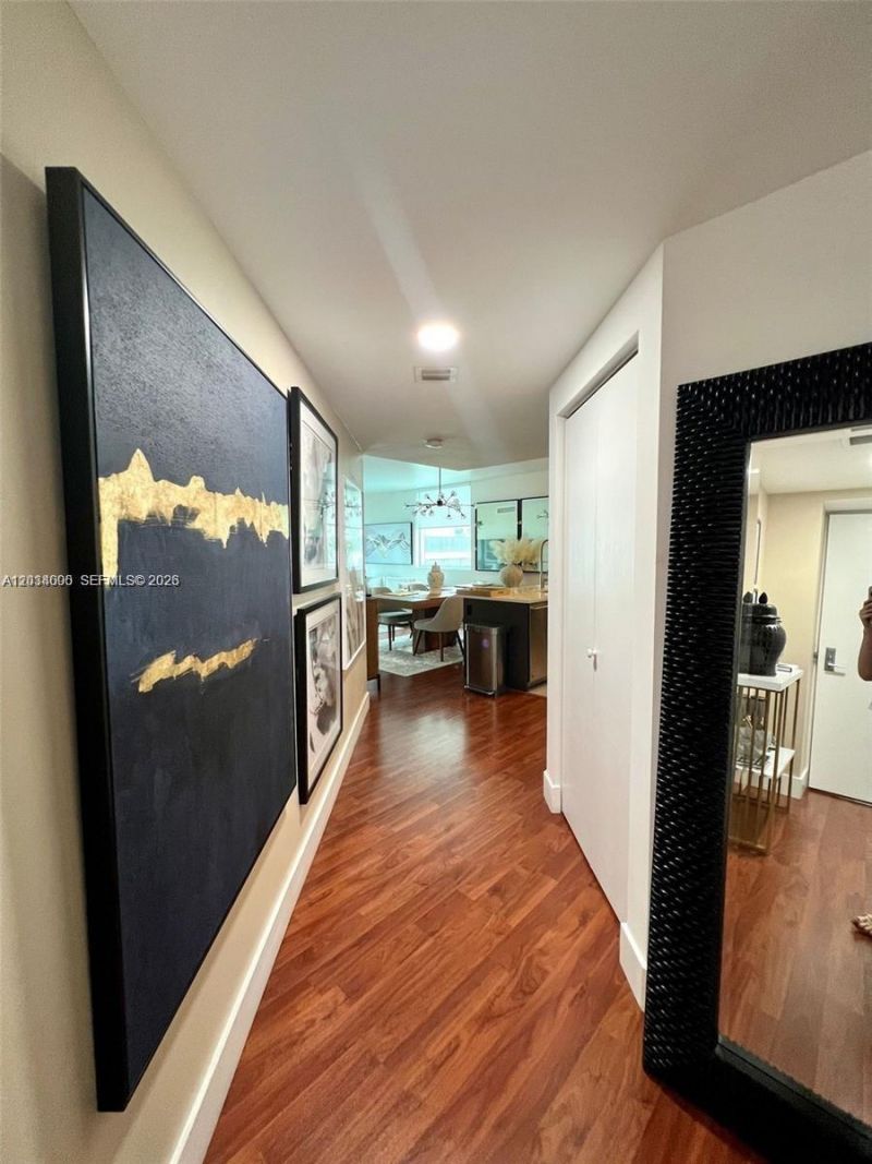 500 Brickell Ave , Unit 1410, Miami, FL 33131 Photo