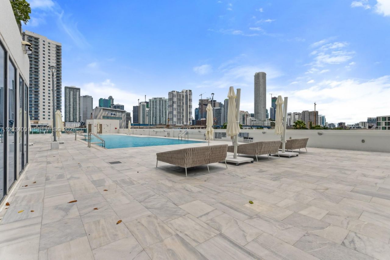 10 SW South River Dr , Unit 1207, Miami, FL 33130 Photo