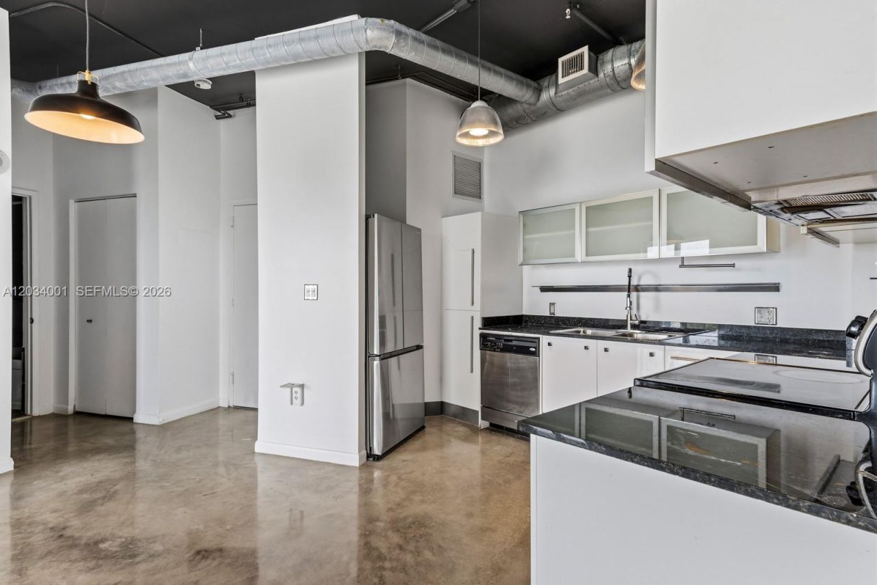 10 SW South River Dr , Unit 1207, Miami, FL 33130 Photo