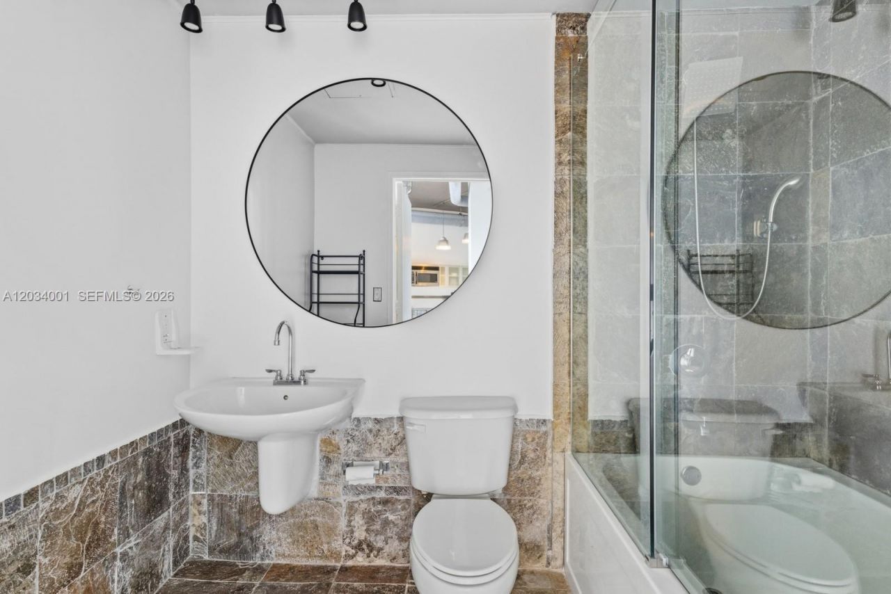 10 SW South River Dr , Unit 1207, Miami, FL 33130 Photo