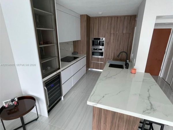 31 SE 5th St , Unit 3103, Miami, FL 33131