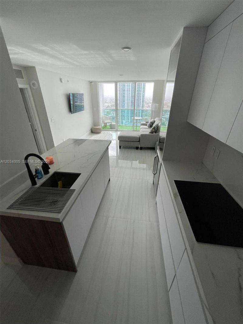 31 SE 5th St , Unit 3103, Miami, FL 33131 Photo