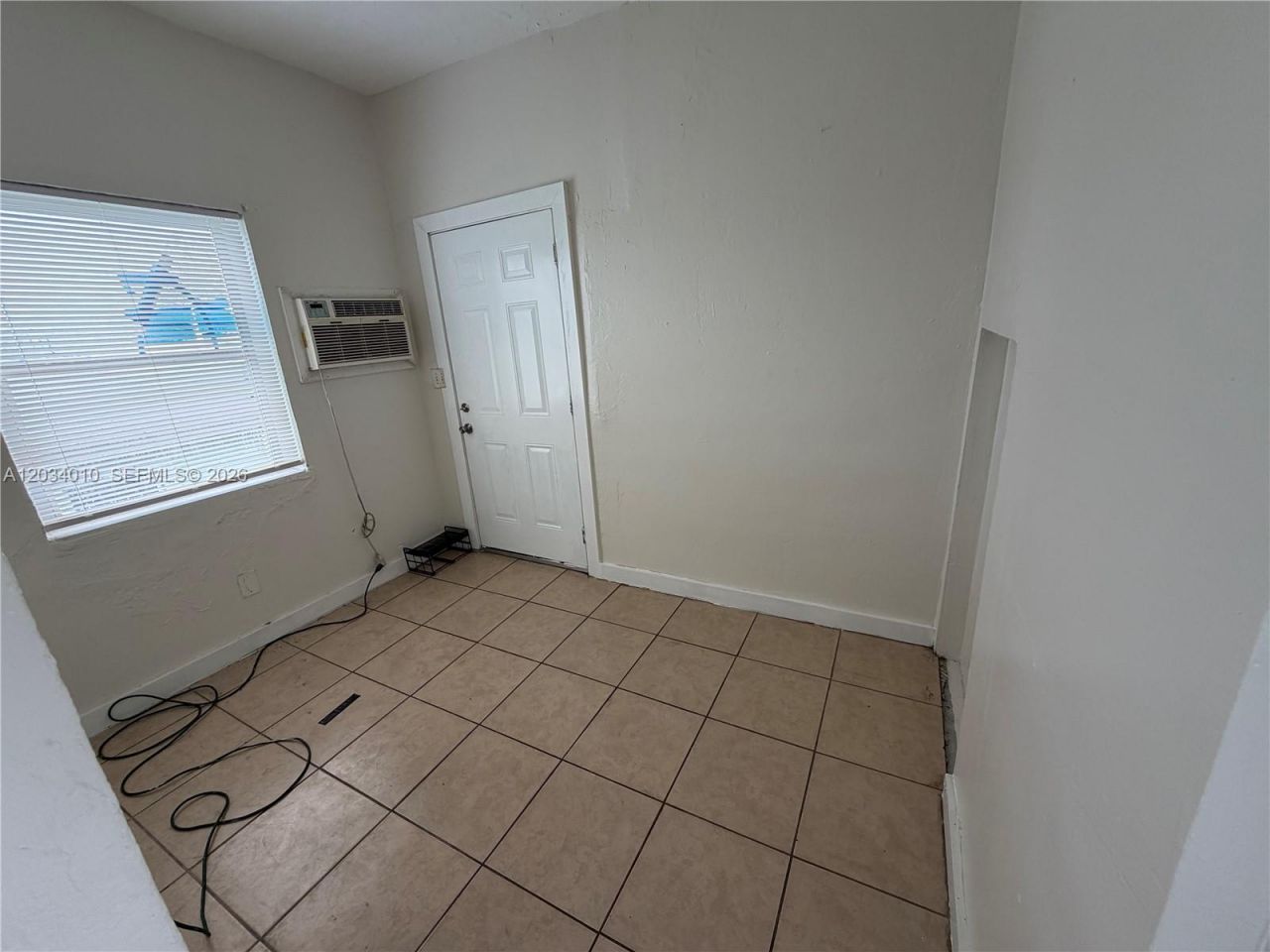 1579 NW 68th St , Unit B, Miami, FL 33147 Photo