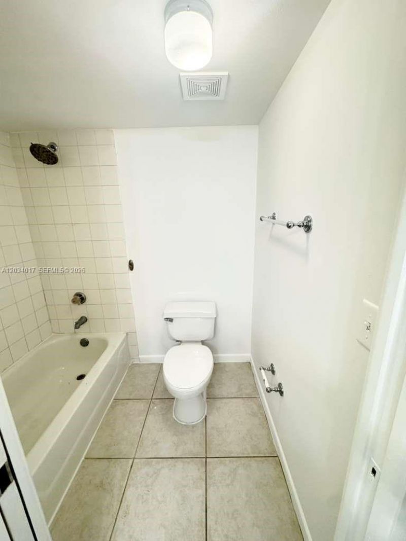 1715 Village Blvd, Unit 107, West Palm Beach, FL 33409 Photo