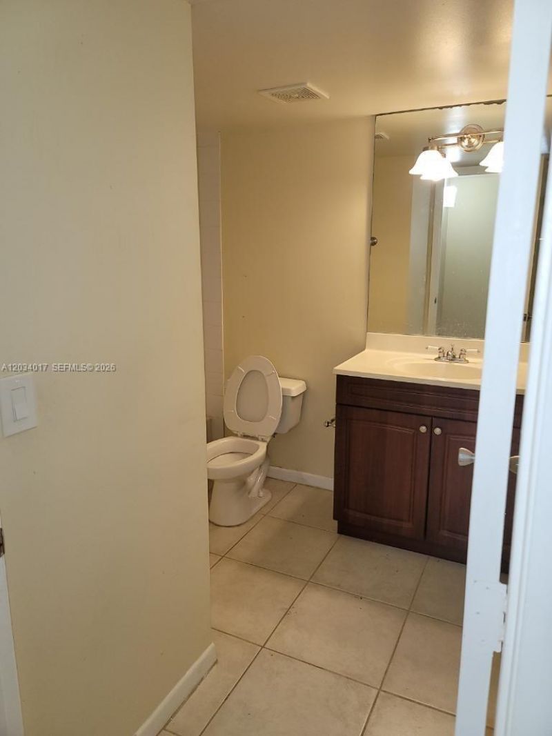 1715 Village Blvd , Unit 107, West Palm Beach, FL 33409 Photo