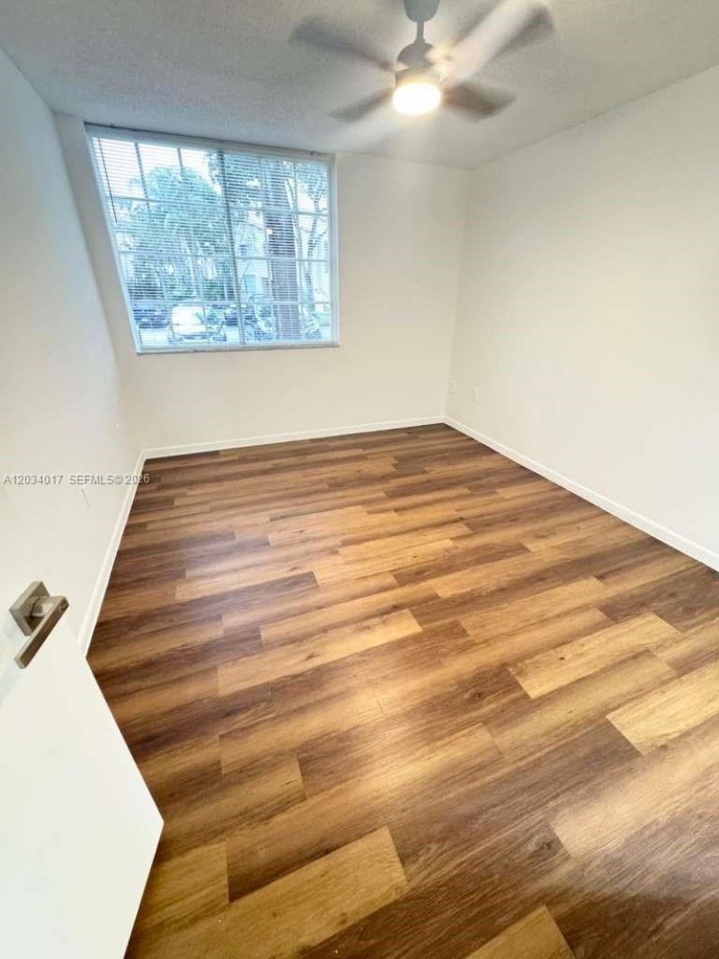 1715 Village Blvd, Unit 107, West Palm Beach, FL 33409 Photo