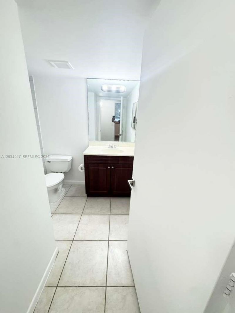 1715 Village Blvd, Unit 107, West Palm Beach, FL 33409 Photo