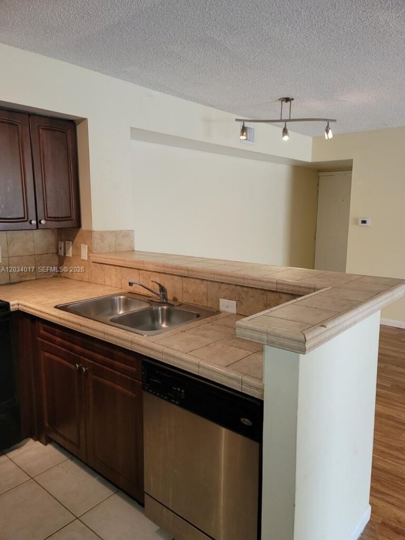1715 Village Blvd , Unit 107, West Palm Beach, FL 33409 Photo