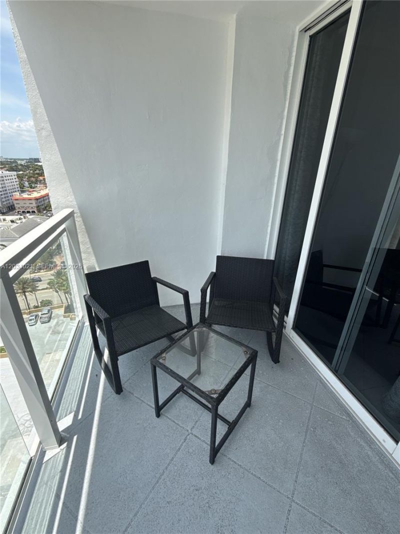 2030 S Ocean Dr, Unit 1511, Hallandale Beach, FL 33009 Photo