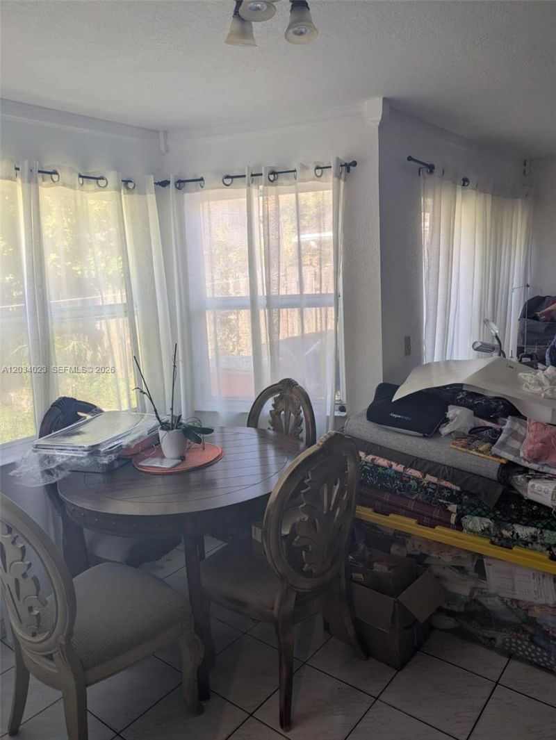 950 SW 95th Ter , Pembroke Pines, FL 33025 Photo
