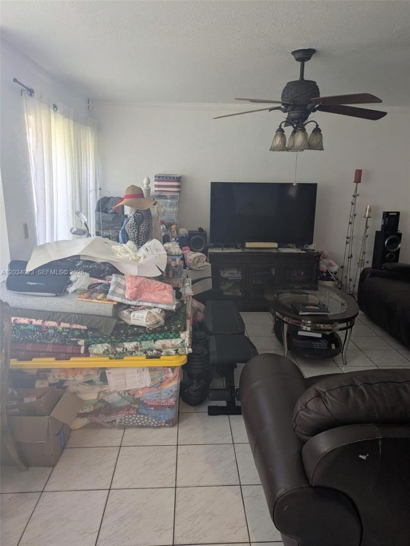 950 SW 95th Ter , Pembroke Pines, FL 33025 Photo