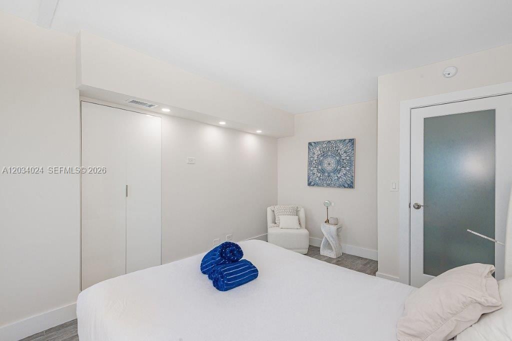 2301 Collins Ave , Unit 926, Miami Beach, FL 33139 Photo