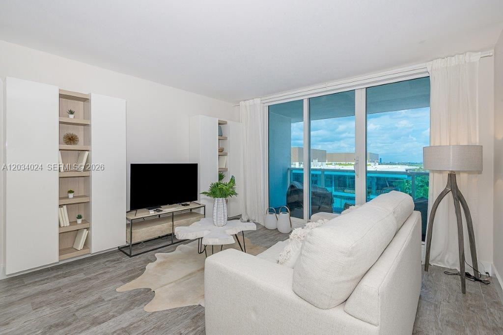 2301 Collins Ave , Unit 926, Miami Beach, FL 33139 Photo