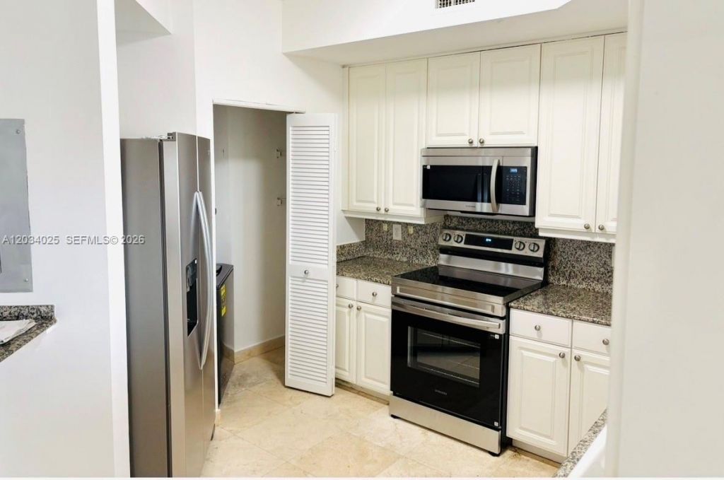 888 Brickell Key , Unit 2510, Miami, FL 33131 Photo