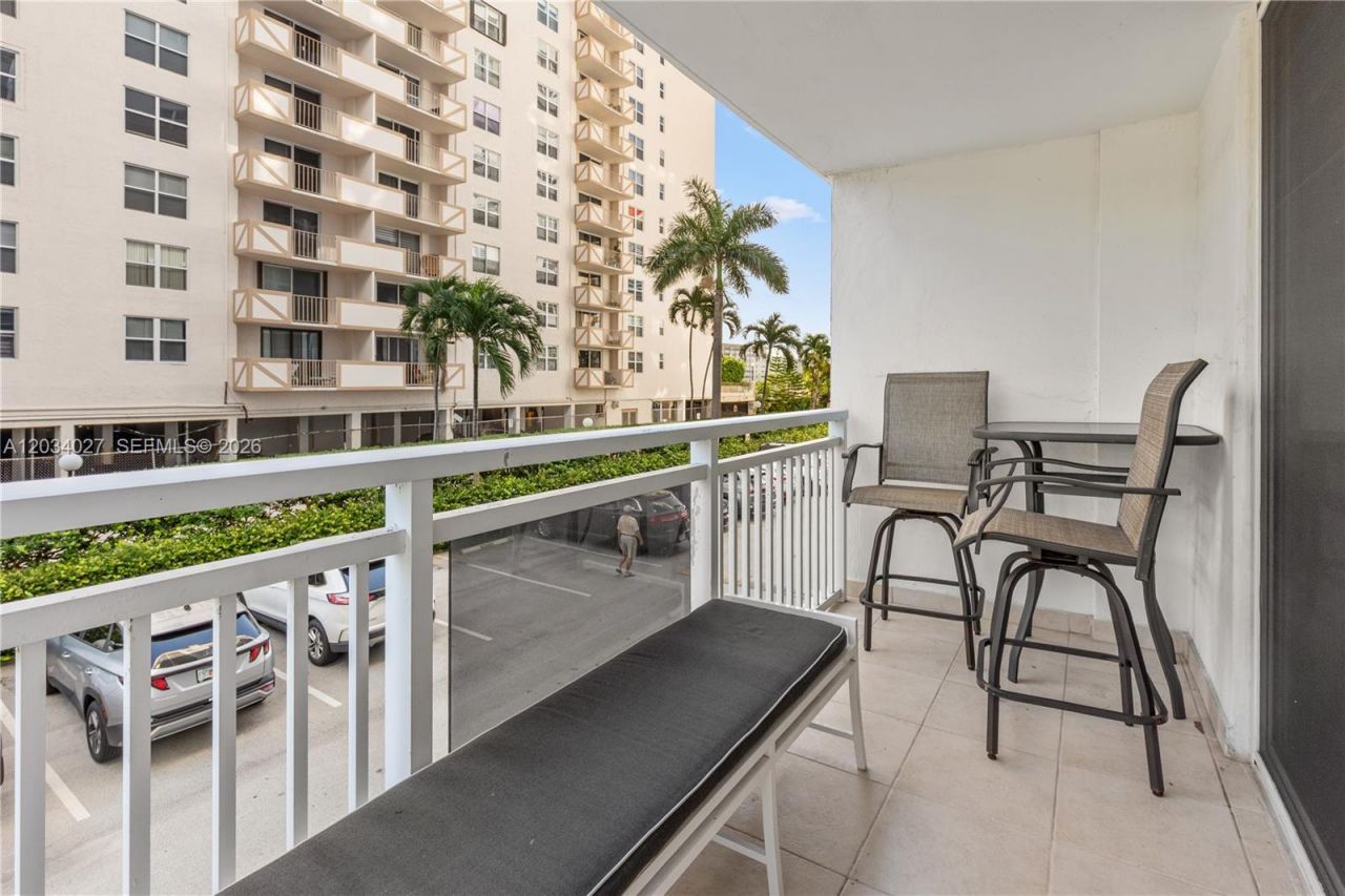 1849 S Ocean Dr , Unit 212, Hallandale Beach, FL 33009 Photo
