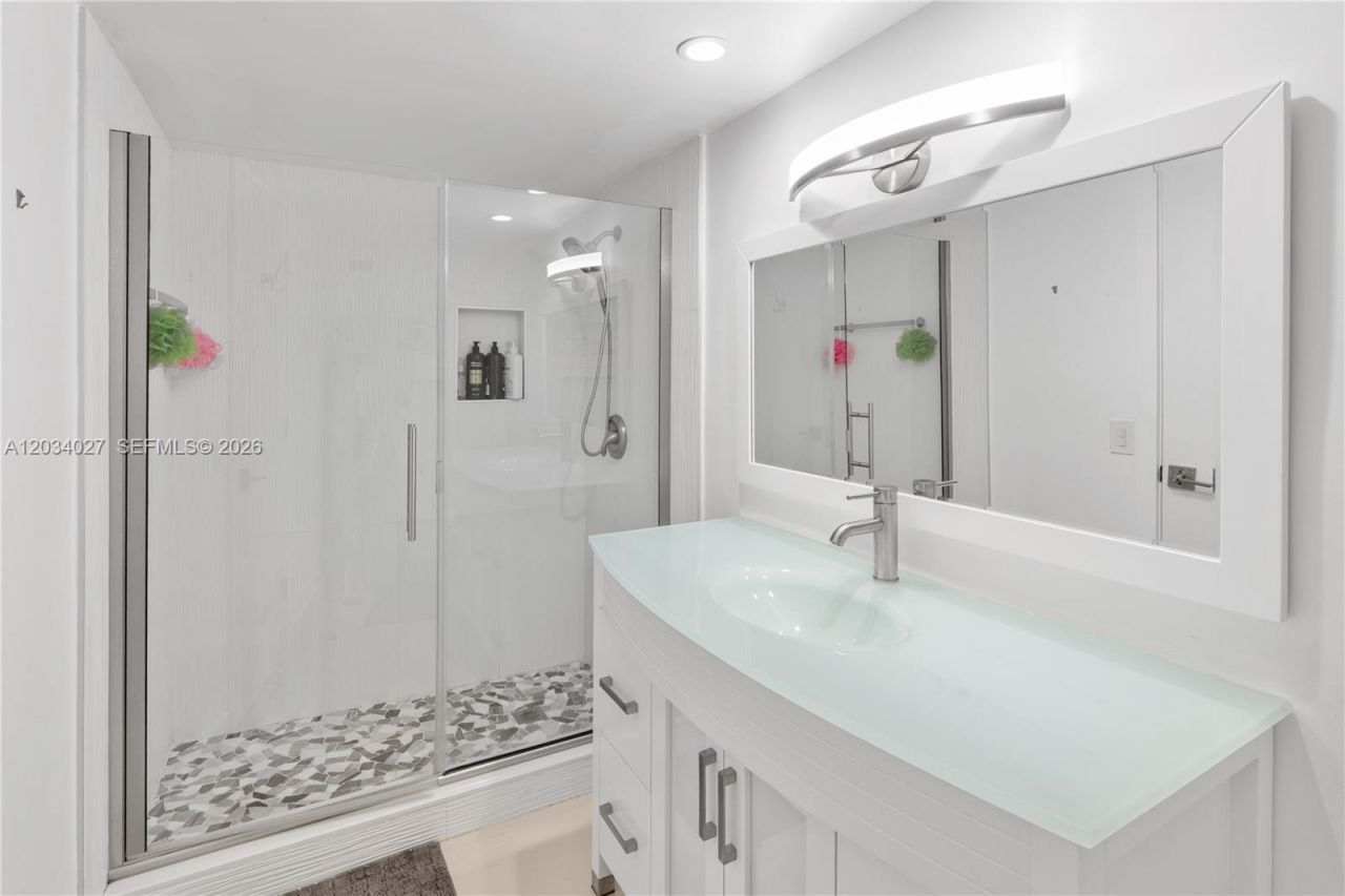 1849 S Ocean Dr , Unit 212, Hallandale Beach, FL 33009 Photo