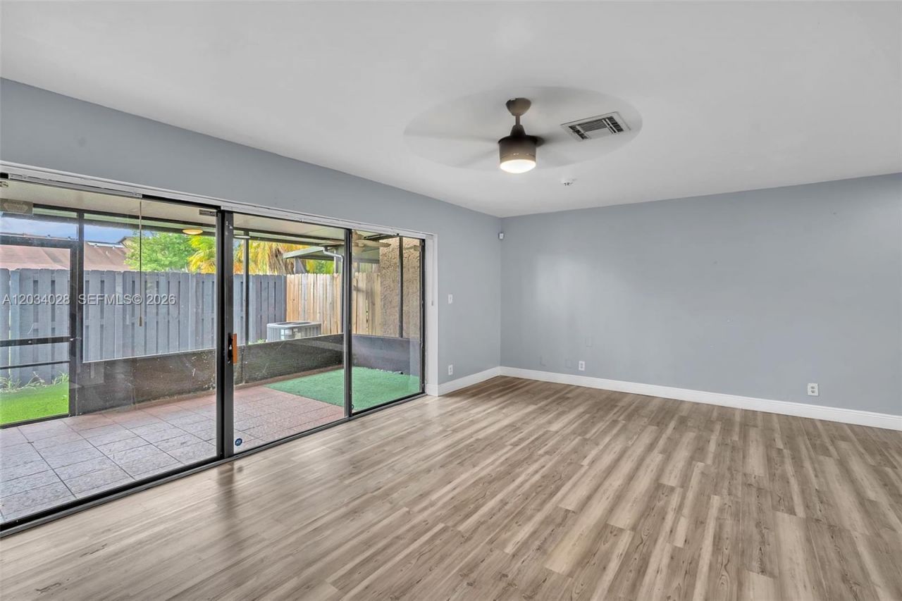 4430 NW 92nd Way, Sunrise, FL 33351 Photo