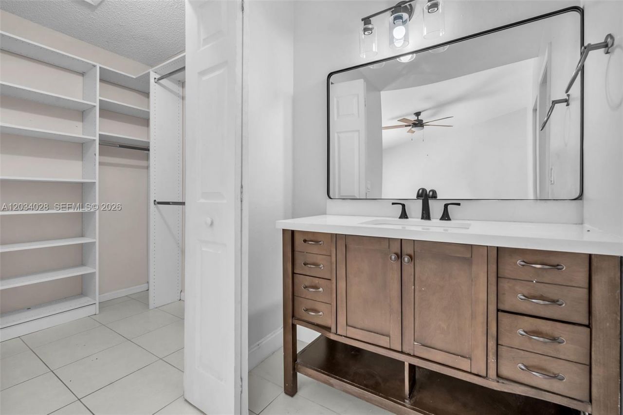 4430 NW 92nd Way, Sunrise, FL 33351 Photo