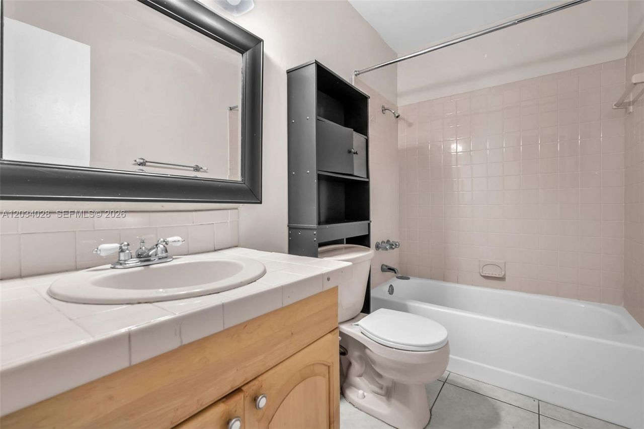 4430 NW 92nd Way, Sunrise, FL 33351 Photo