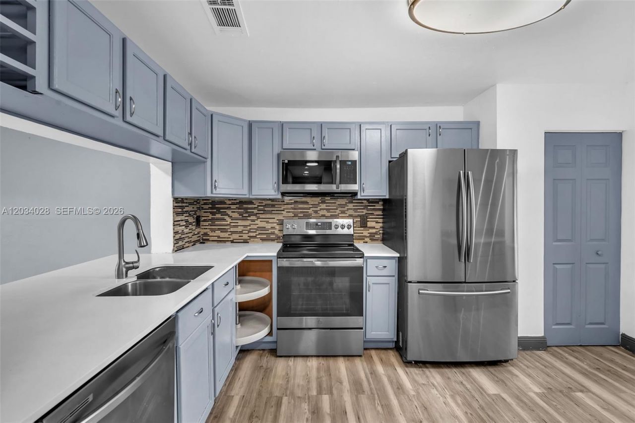 4430 NW 92nd Way, Sunrise, FL 33351 Photo